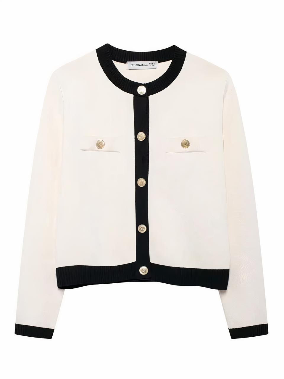 Gilet beige et noir avec des boutons dorés et deux petites poches en haut avec des boutons dorés