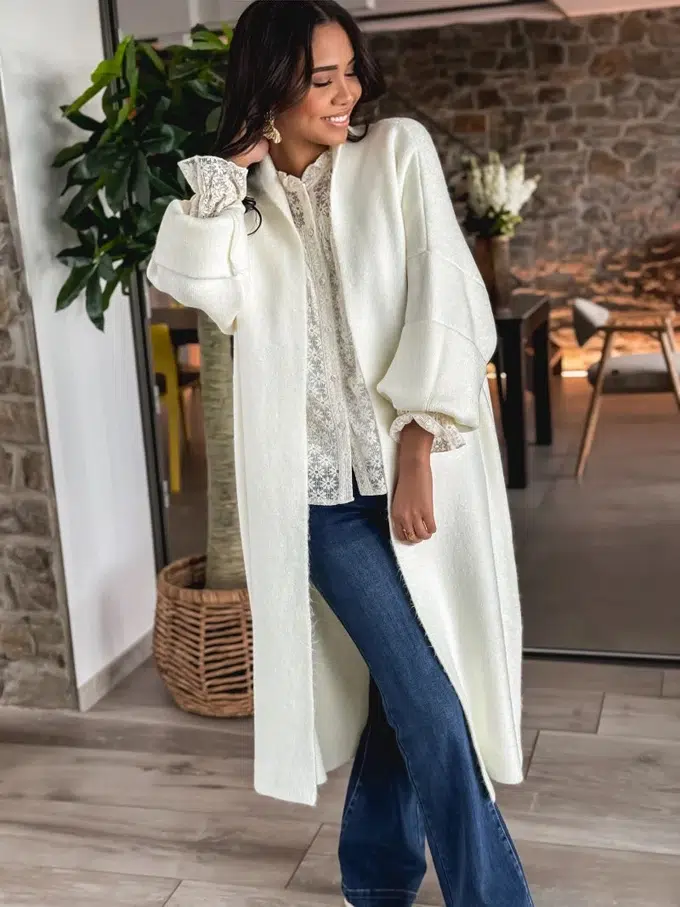 Cardigan oversize long coupe loose pour femme cardigan long oversize coupe loose blanc pour femme moderne
